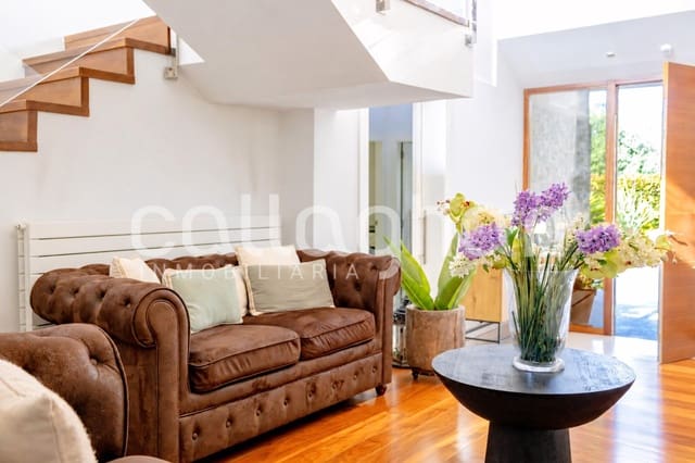 4 bedroom Villa for sale in Paterna with pool garage - € 1,495,000 (Ref: 10166855)