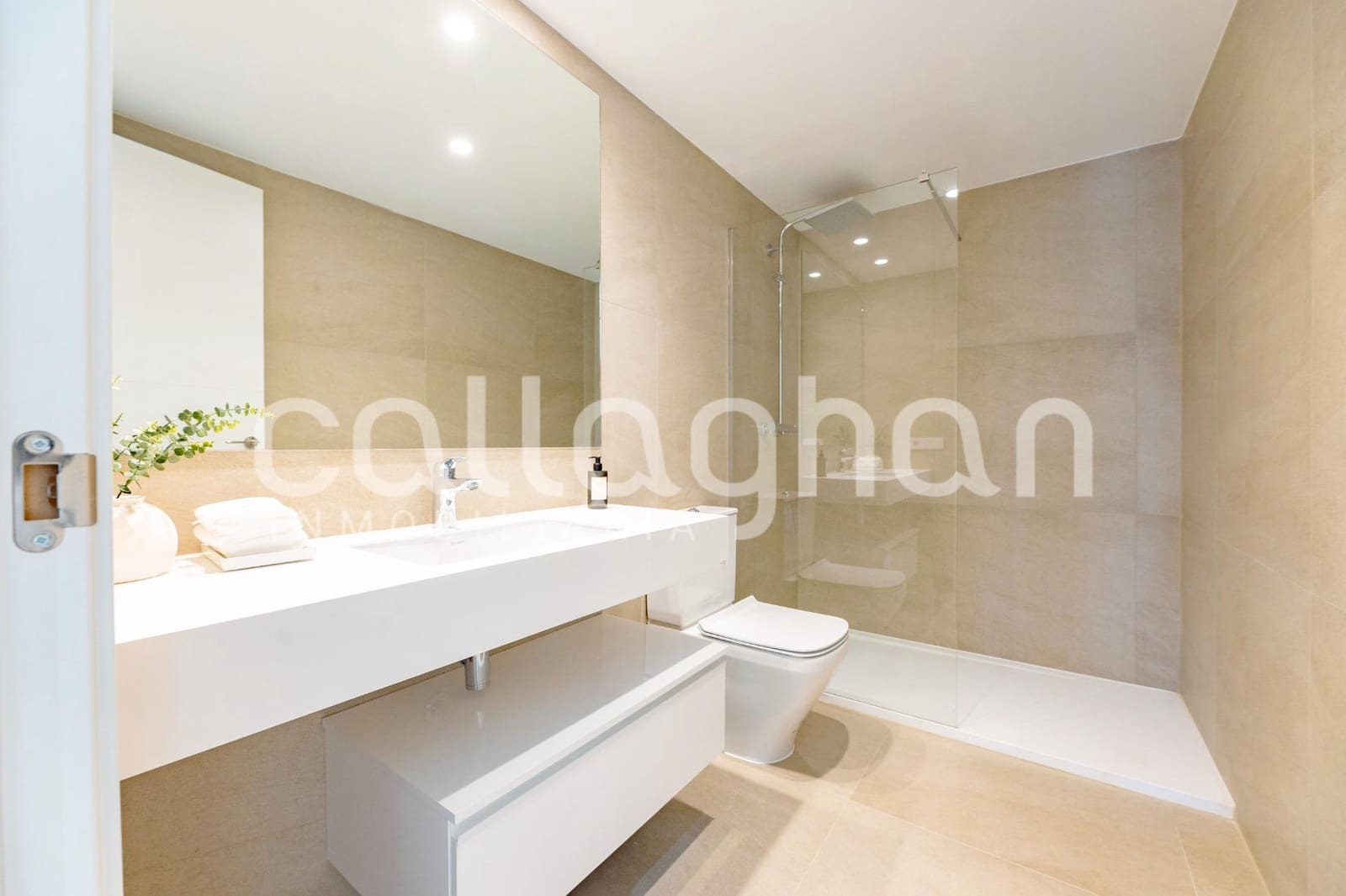 Piso de 3 habitaciones en València ciudad en venta con piscina garaje - 780.000 € (Ref: 10168673)
