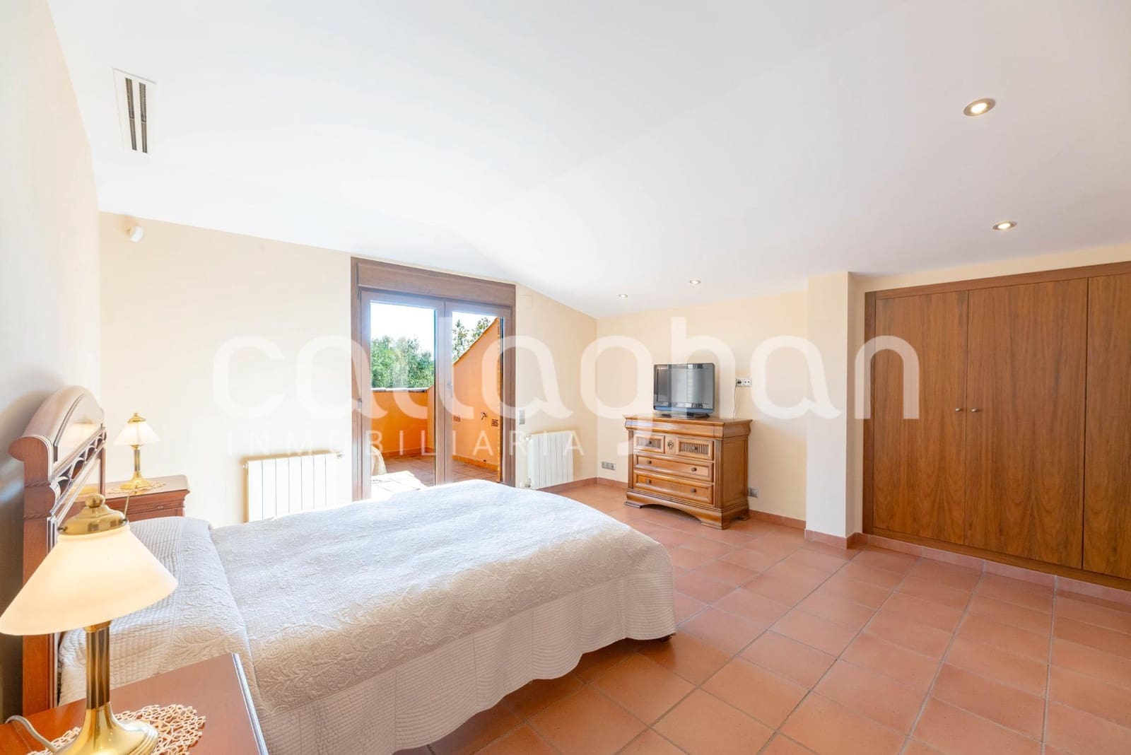 6 soverom Villa til salgs i Betera med svømmebasseng garasje - € 1 440 000 (Ref: 10187292)