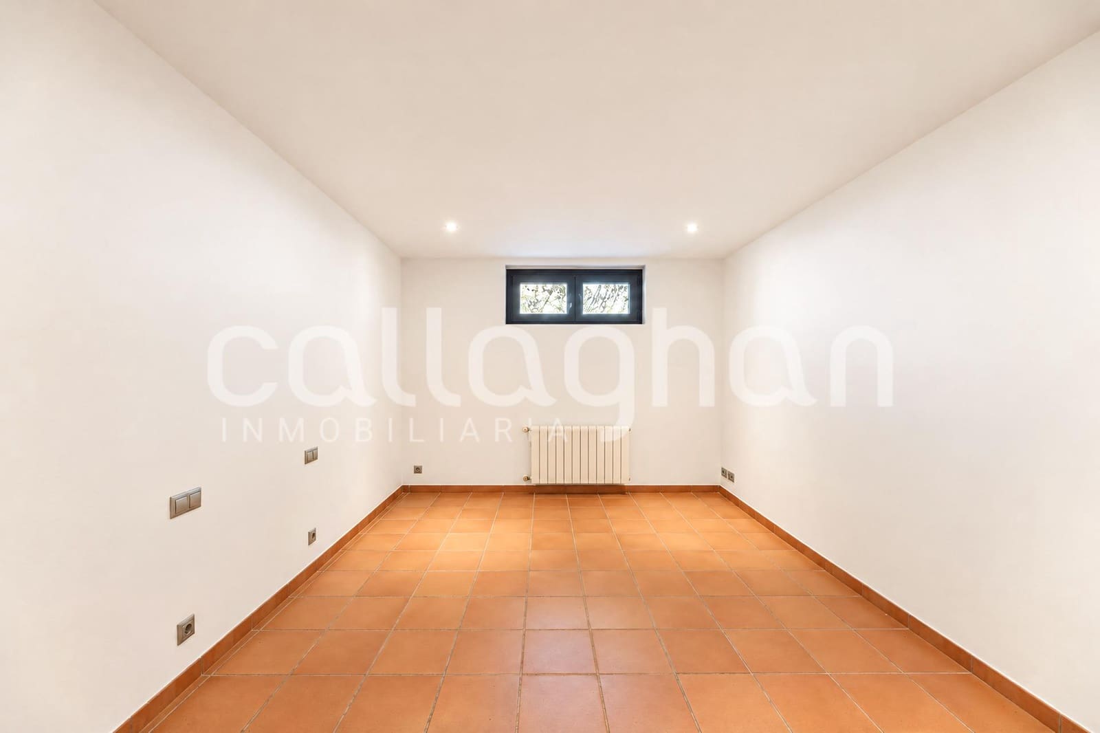 6 soverom Villa til salgs i Betera med svømmebasseng garasje - € 1 440 000 (Ref: 10187292)