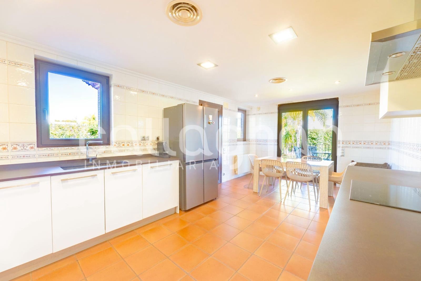 6 soverom Villa til salgs i Betera med svømmebasseng garasje - € 1 440 000 (Ref: 10187292)
