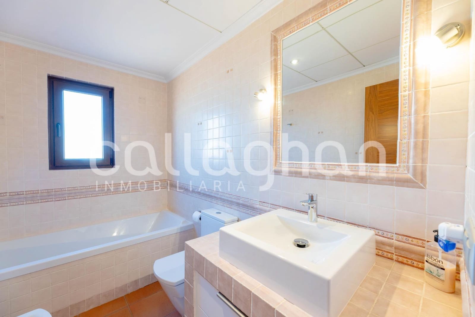 6 soverom Villa til salgs i Betera med svømmebasseng garasje - € 1 440 000 (Ref: 10187292)