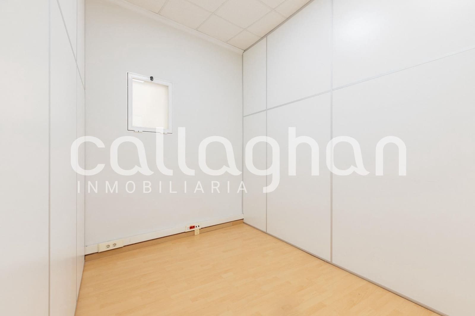 Biuro do wynajęcia w Miasto Walencja - 1 900 € (Ref: 9127285)
