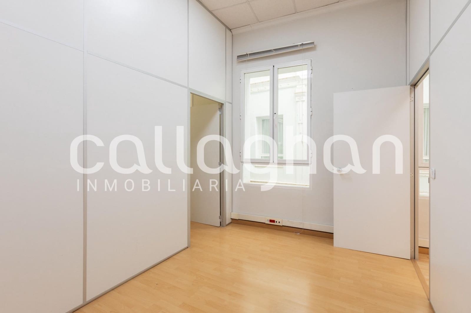 Biuro do wynajęcia w Miasto Walencja - 1 900 € (Ref: 9127285)