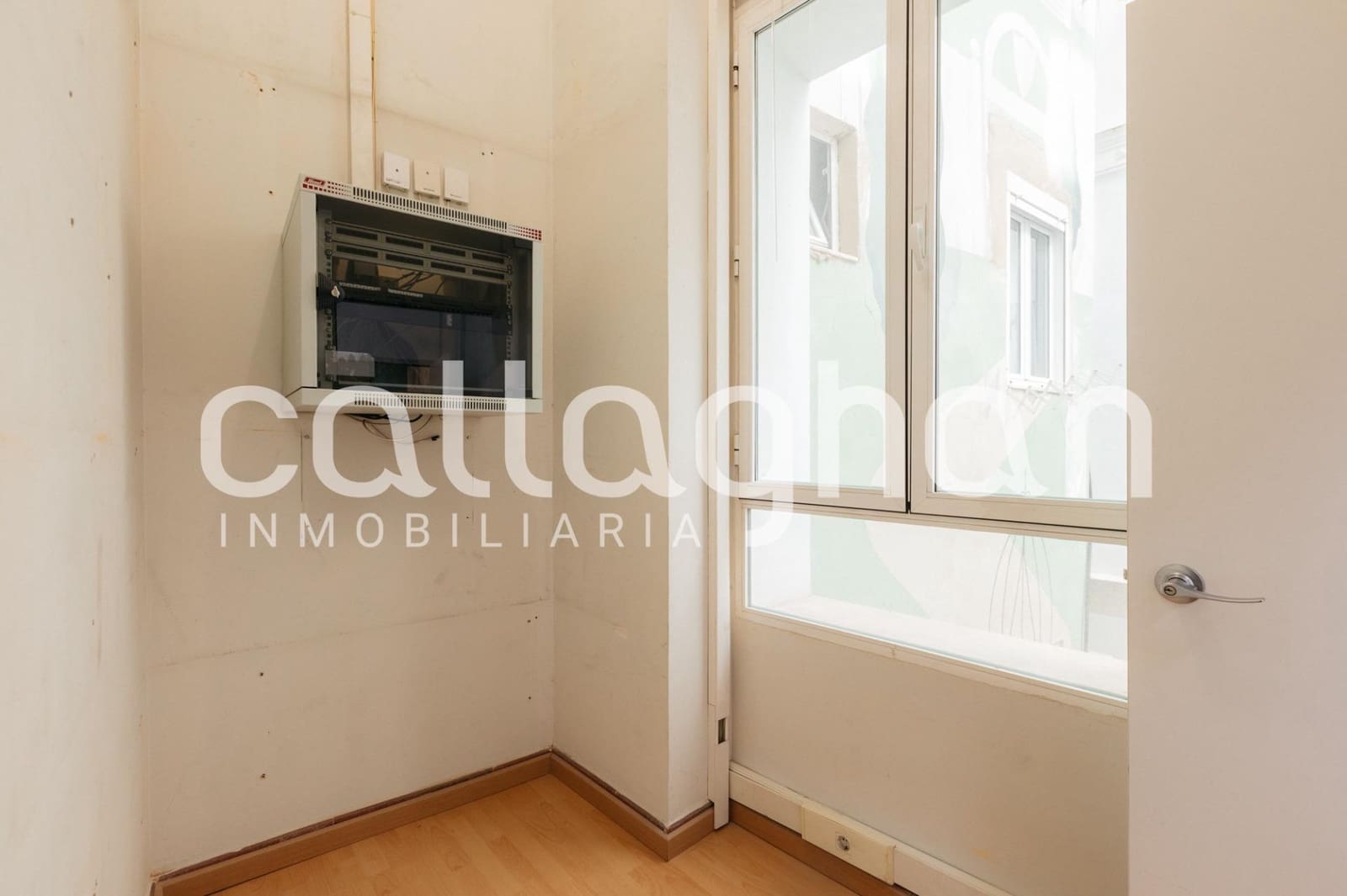 Biuro do wynajęcia w Miasto Walencja - 1 900 € (Ref: 9127285)
