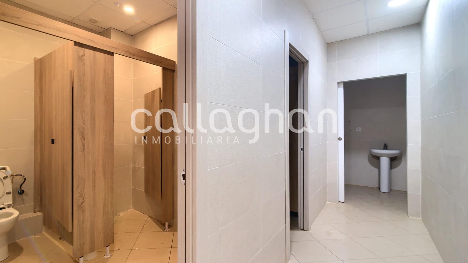 Erhverv til leje i Valencia by - € 9.000 (Ref: 9127286)