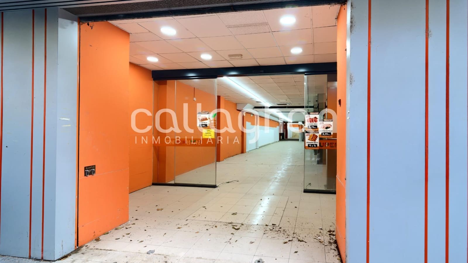Erhverv til leje i Valencia by - € 9.000 (Ref: 9127286)
