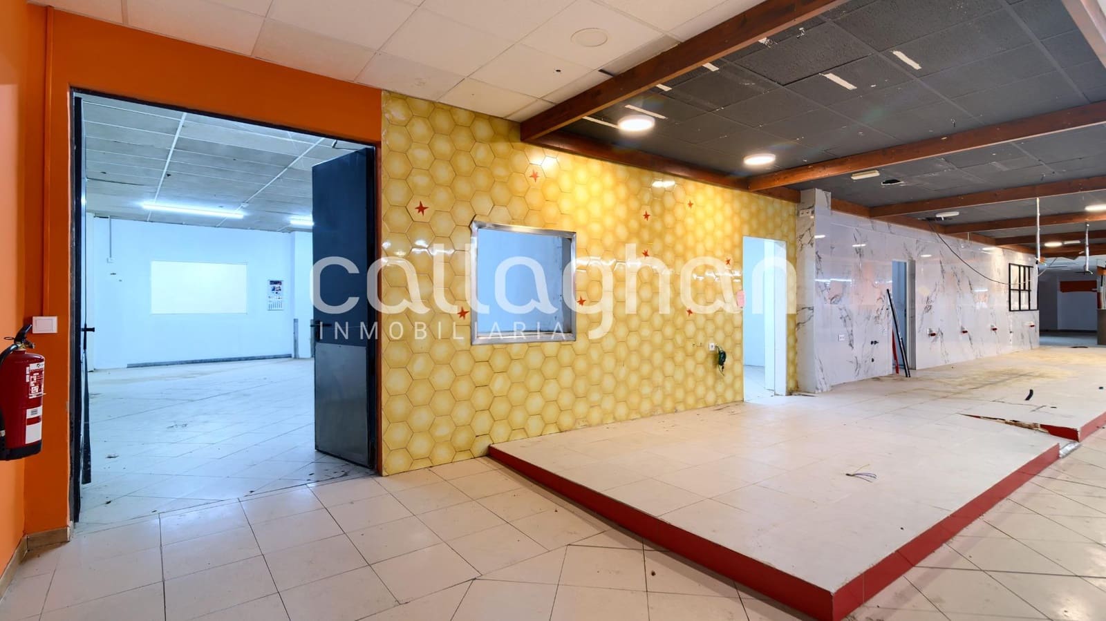 Erhverv til leje i Valencia by - € 9.000 (Ref: 9127286)