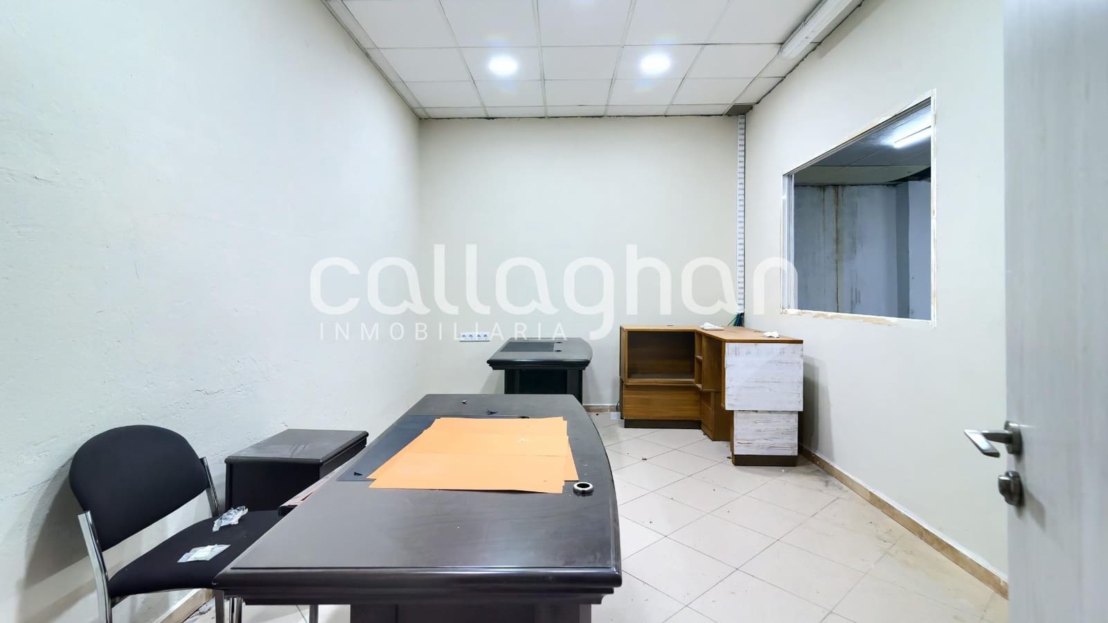 Erhverv til leje i Valencia by - € 9.000 (Ref: 9127286)