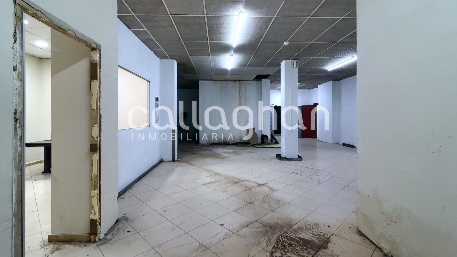 Erhverv til leje i Valencia by - € 9.000 (Ref: 9127286)