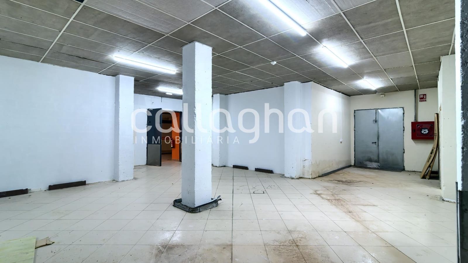 Erhverv til leje i Valencia by - € 9.000 (Ref: 9127286)