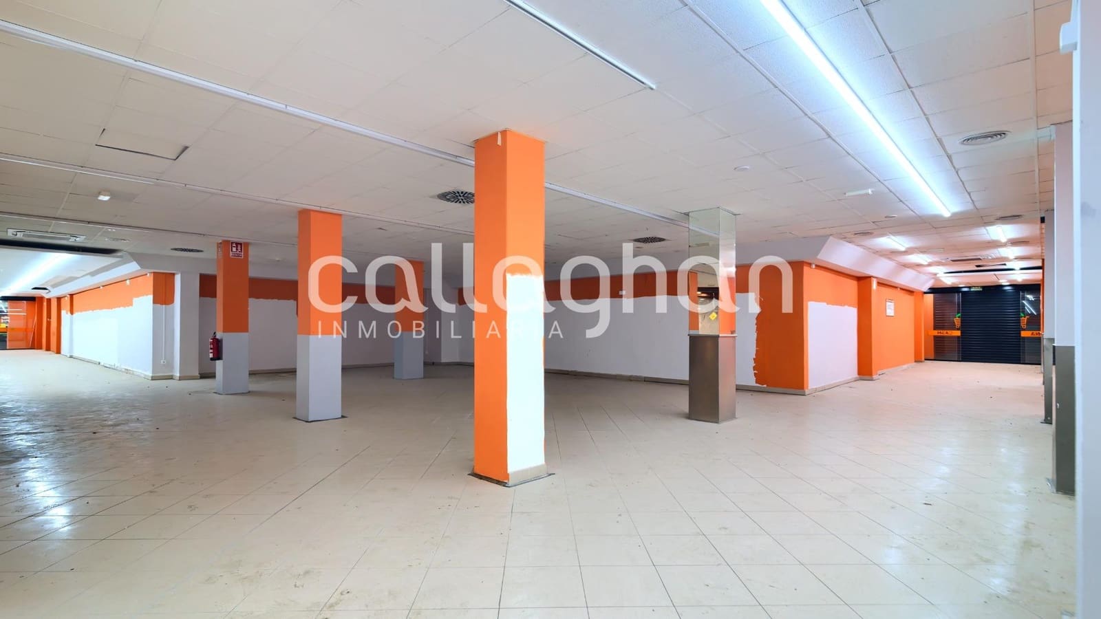 Erhverv til leje i Valencia by - € 9.000 (Ref: 9127286)
