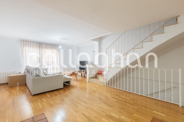 4 sovrum Radhus till salu i Tavernes Blanques med garage - 370 000 € (Ref: 9127293)