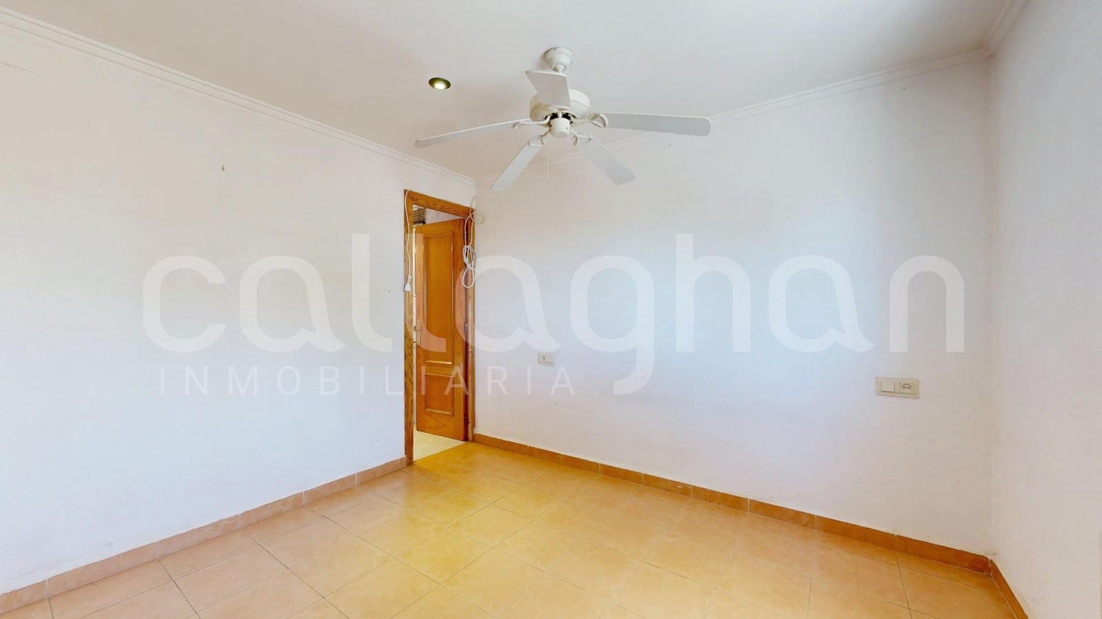 4 soveværelse Villa til salg i Naquera med swimmingpool garage - € 230.000 (Ref: 9127296)