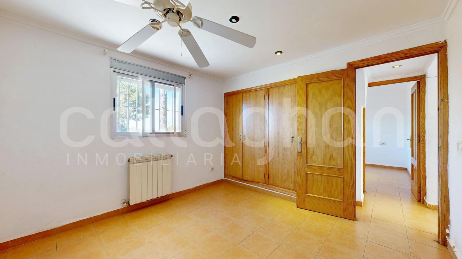 4 soveværelse Villa til salg i Naquera med swimmingpool garage - € 230.000 (Ref: 9127296)