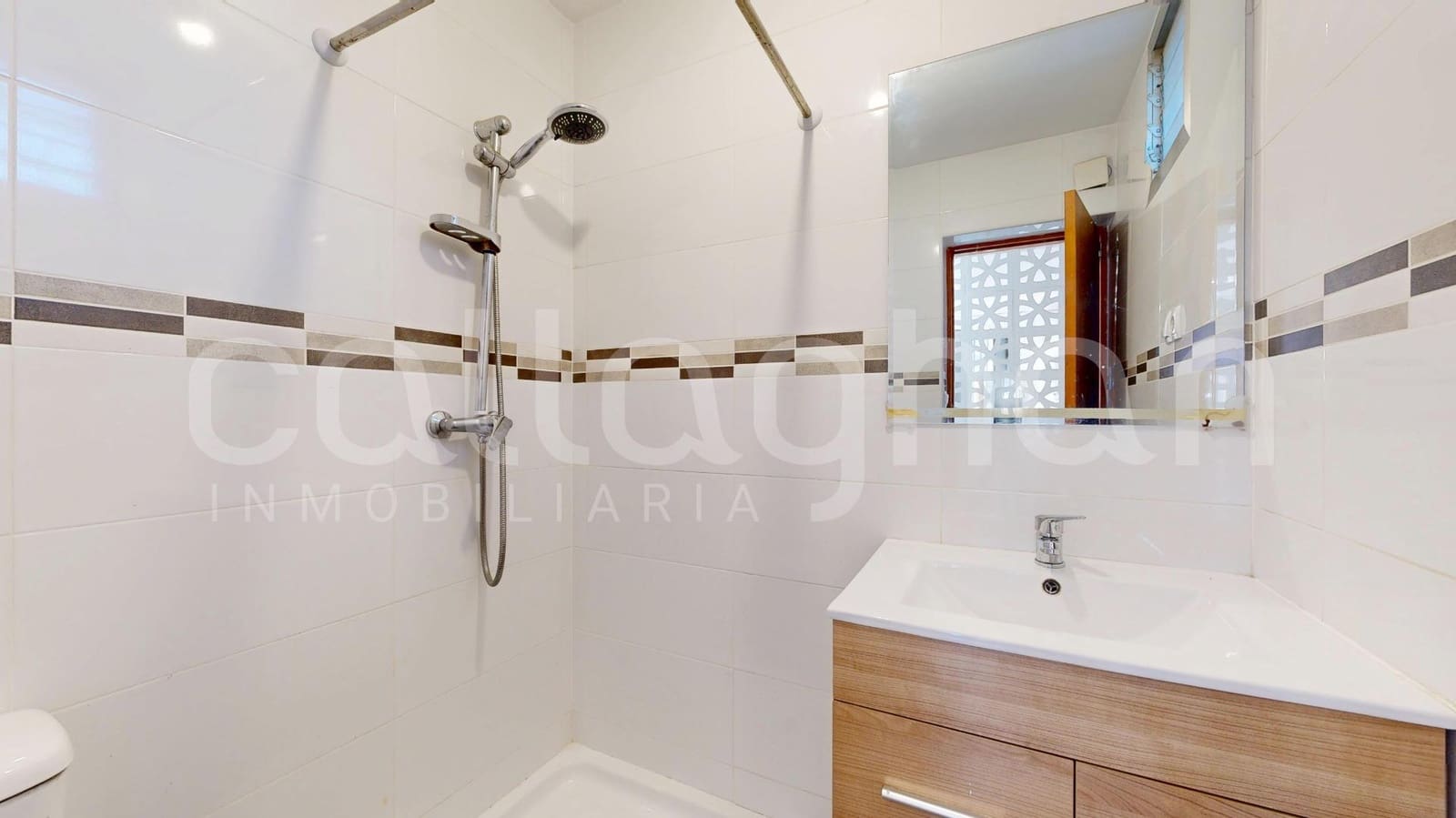 4 soveværelse Villa til salg i Naquera med swimmingpool garage - € 230.000 (Ref: 9127296)