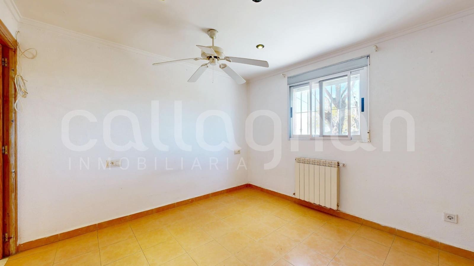 4 soveværelse Villa til salg i Naquera med swimmingpool garage - € 230.000 (Ref: 9127296)