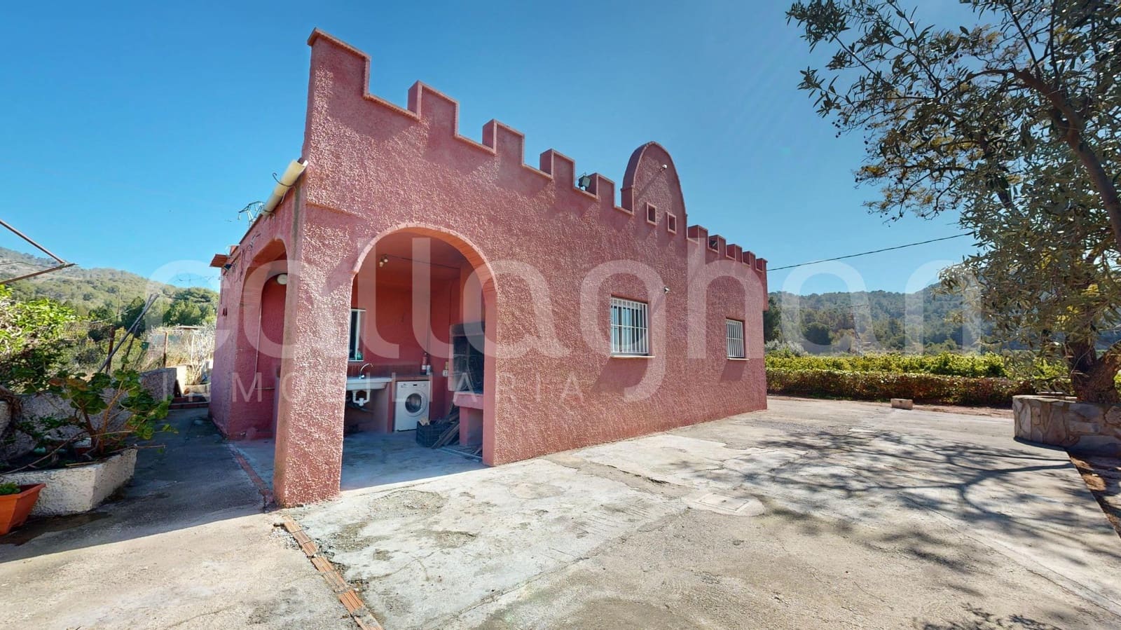 4 soveværelse Villa til salg i Naquera med swimmingpool garage - € 230.000 (Ref: 9127296)