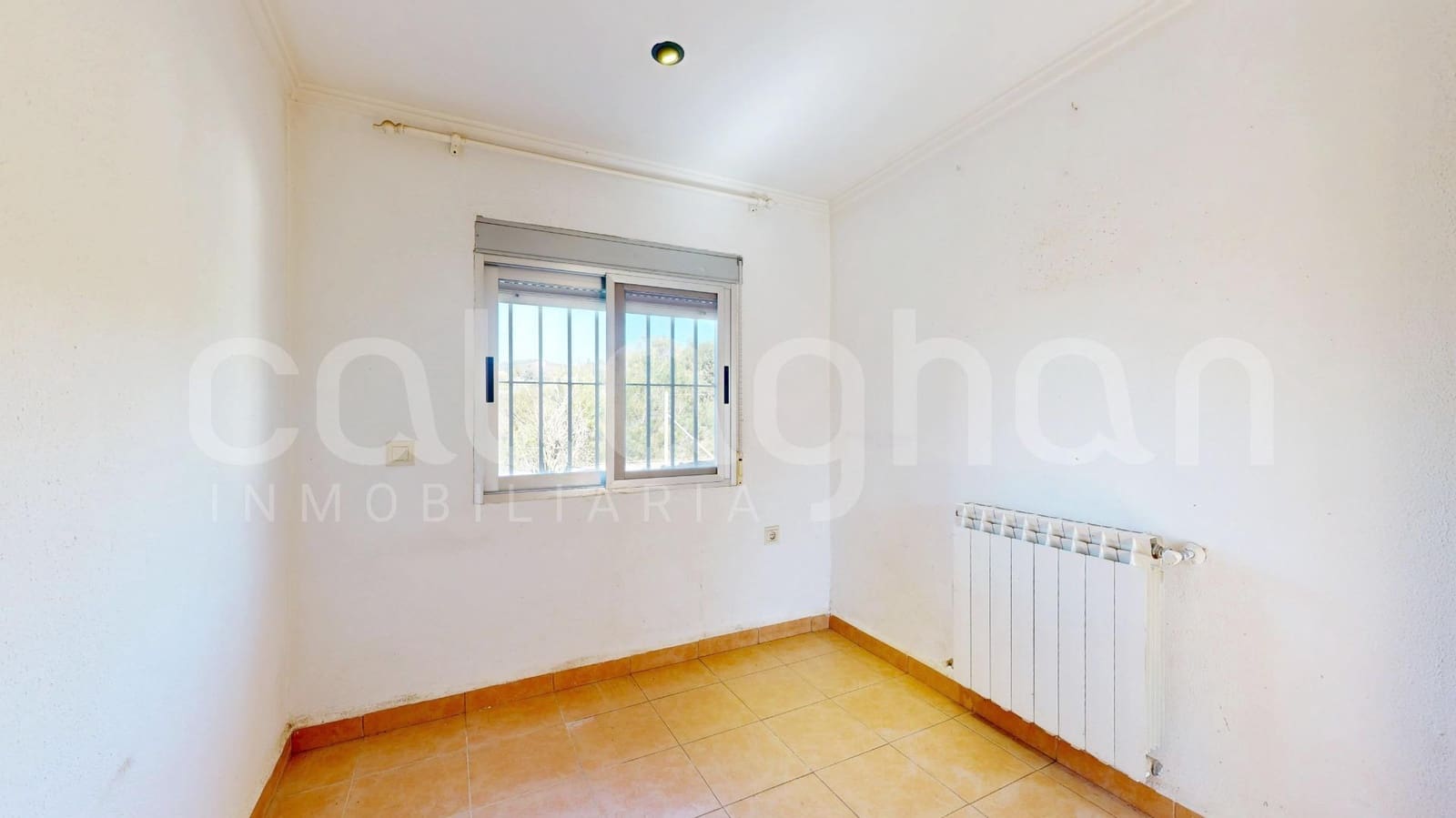 4 soveværelse Villa til salg i Naquera med swimmingpool garage - € 230.000 (Ref: 9127296)