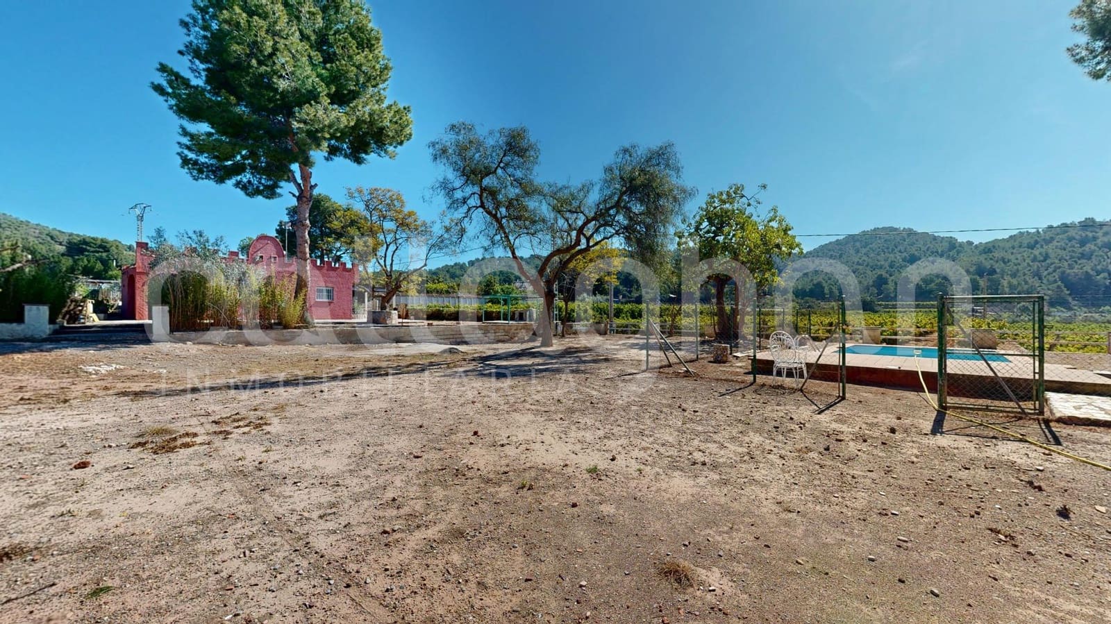 4 soveværelse Villa til salg i Naquera med swimmingpool garage - € 230.000 (Ref: 9127296)