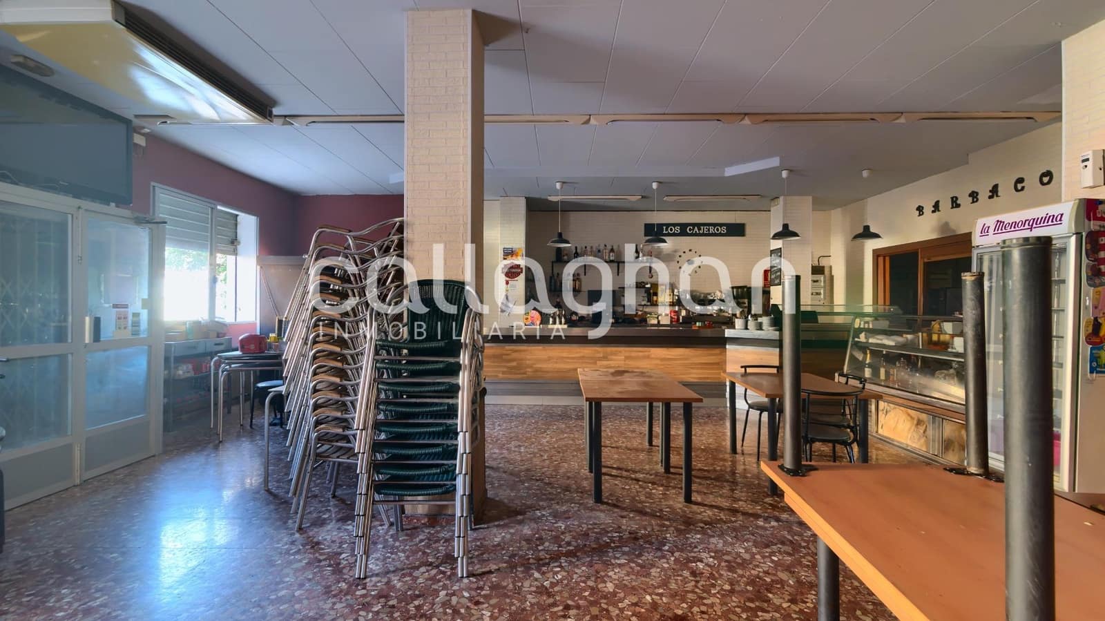 Kaupallinen myytävänä paikassa L'Alcudia - 270 000 € (Ref: 9127308)