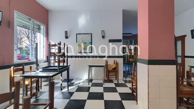 Kaupallinen myytävänä paikassa L'Alcúdia - 270 000 € (Ref: 9127308)