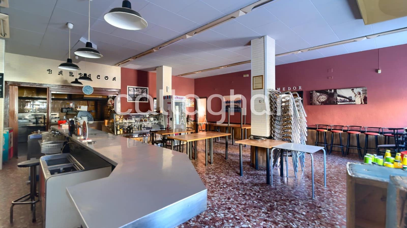 Kaupallinen myytävänä paikassa L'Alcudia - 270 000 € (Ref: 9127308)