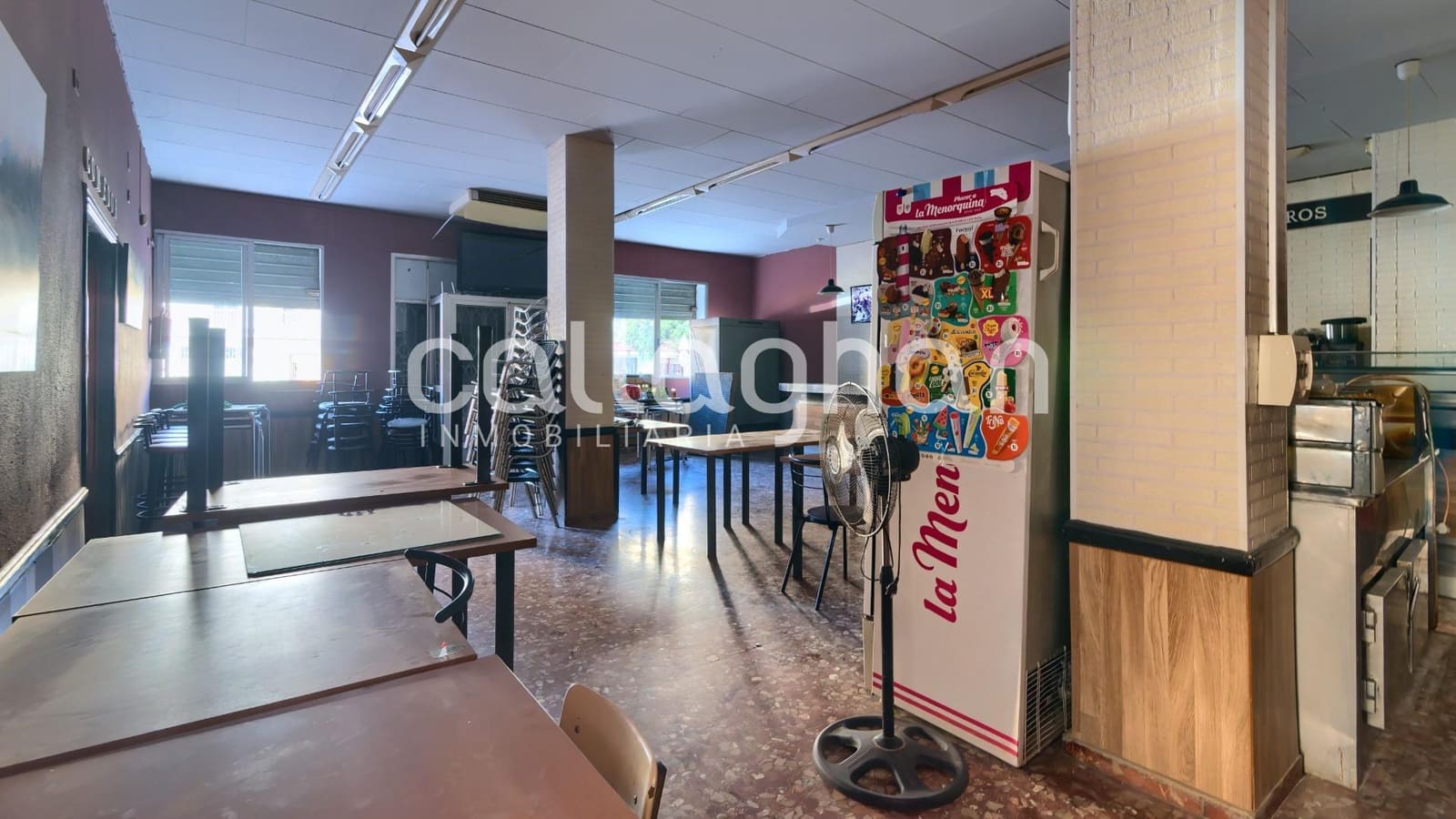 Kaupallinen myytävänä paikassa L'Alcudia - 270 000 € (Ref: 9127308)