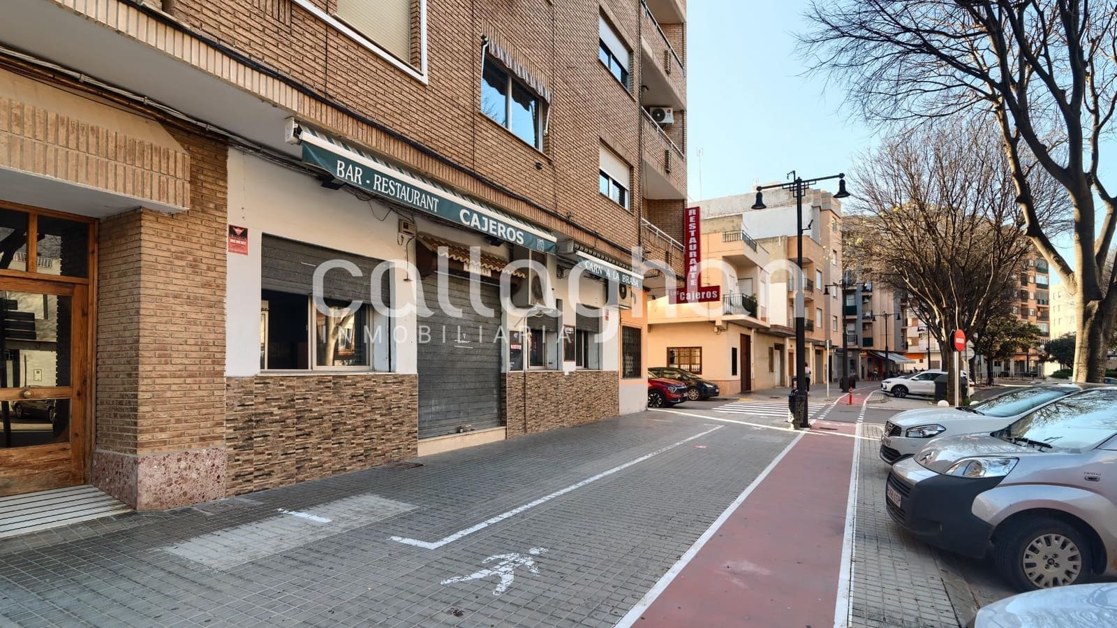 Kaupallinen myytävänä paikassa L'Alcudia - 270 000 € (Ref: 9127308)