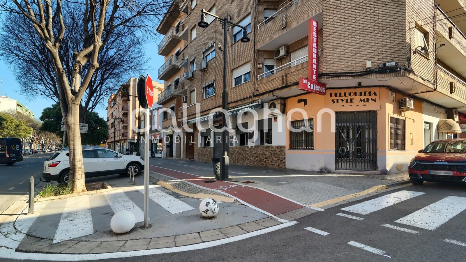 Kaupallinen myytävänä paikassa L'Alcudia - 270 000 € (Ref: 9127308)