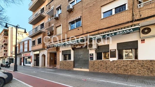 Kaupallinen myytävänä paikassa L'Alcúdia - 270 000 € (Ref: 9127308)