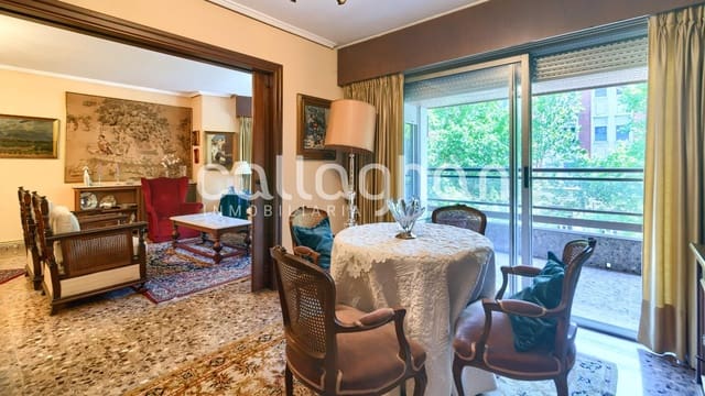 5 soveværelse Lejlighed til salg i Exposicio, Valencia by - € 950.000 (Ref: 9127311)