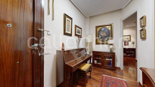 5 soveværelse Lejlighed til salg i La Gran Via, Valencia by - € 625.000 (Ref: 9127313)