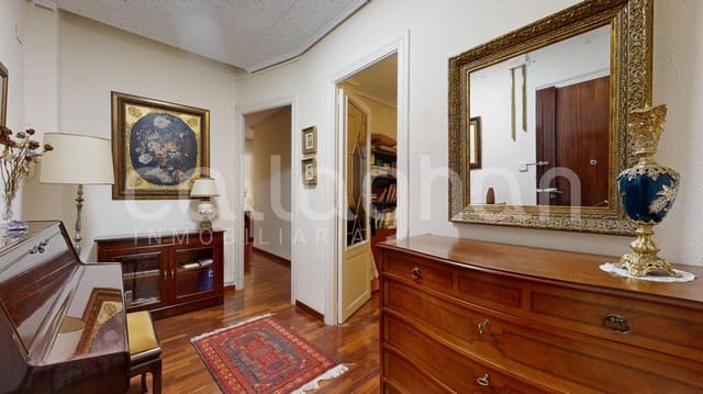 5 soveværelse Lejlighed til salg i La Gran Via, Valencia by - € 625.000 (Ref: 9127313)