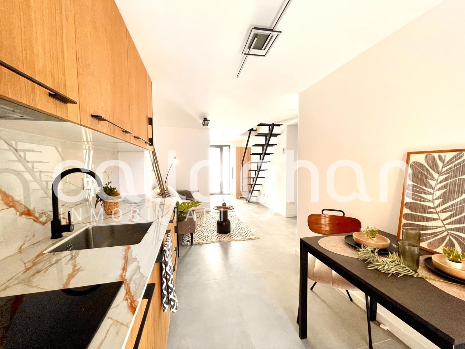 Loft de 1 habitación en València ciudad en alquiler - 1.300 € (Ref: 9127315)