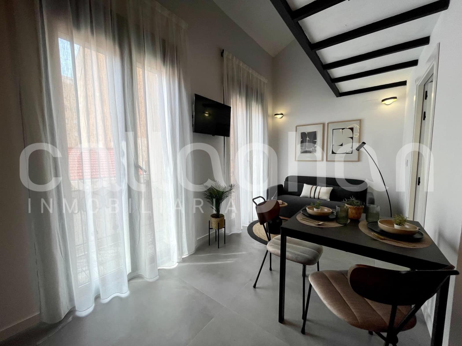Loft de 1 habitación en València ciudad en alquiler - 1.300 € (Ref: 9127315)