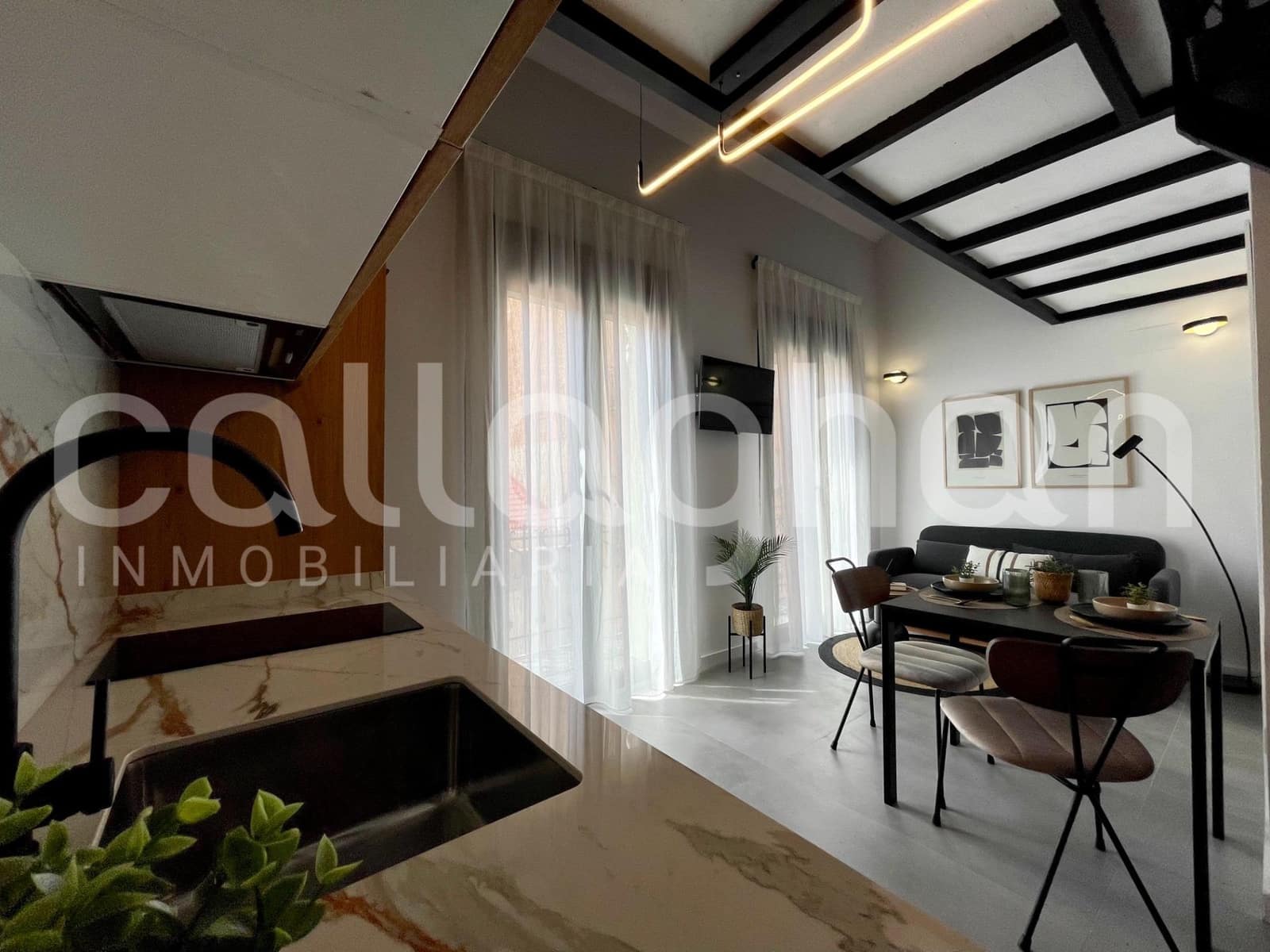 Loft de 1 habitación en València ciudad en alquiler - 1.300 € (Ref: 9127315)