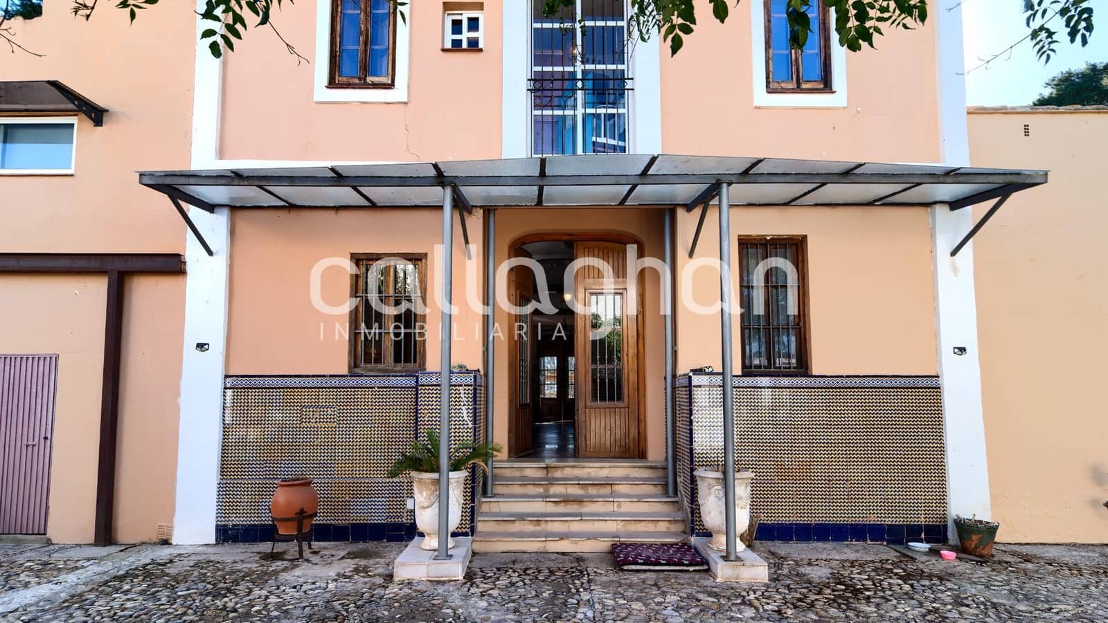 6 bedroom Villa for sale in Manises with pool garage - € 1,100,000 (Ref: 9127316)