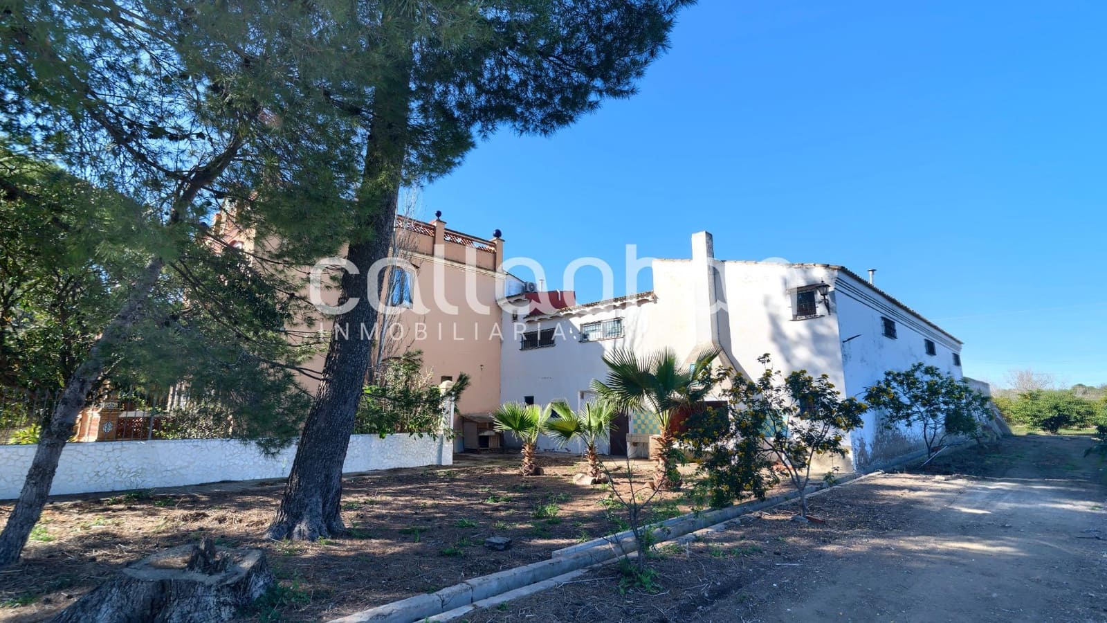 6 bedroom Villa for sale in Manises with pool garage - € 1,100,000 (Ref: 9127316)