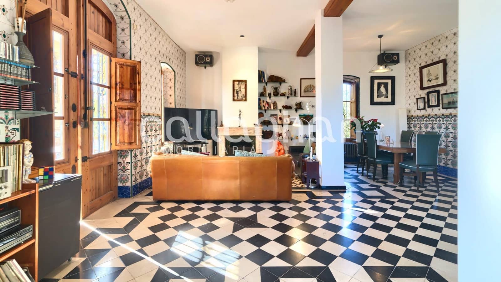 6 bedroom Villa for sale in Manises with pool garage - € 1,100,000 (Ref: 9127316)