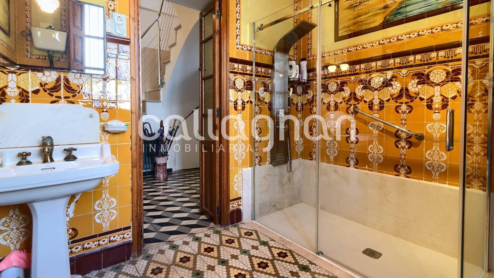 6 bedroom Villa for sale in Manises with pool garage - € 1,100,000 (Ref: 9127316)