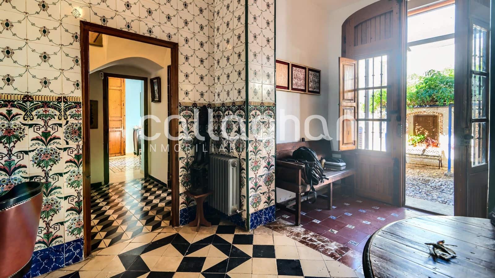 6 bedroom Villa for sale in Manises with pool garage - € 1,100,000 (Ref: 9127316)