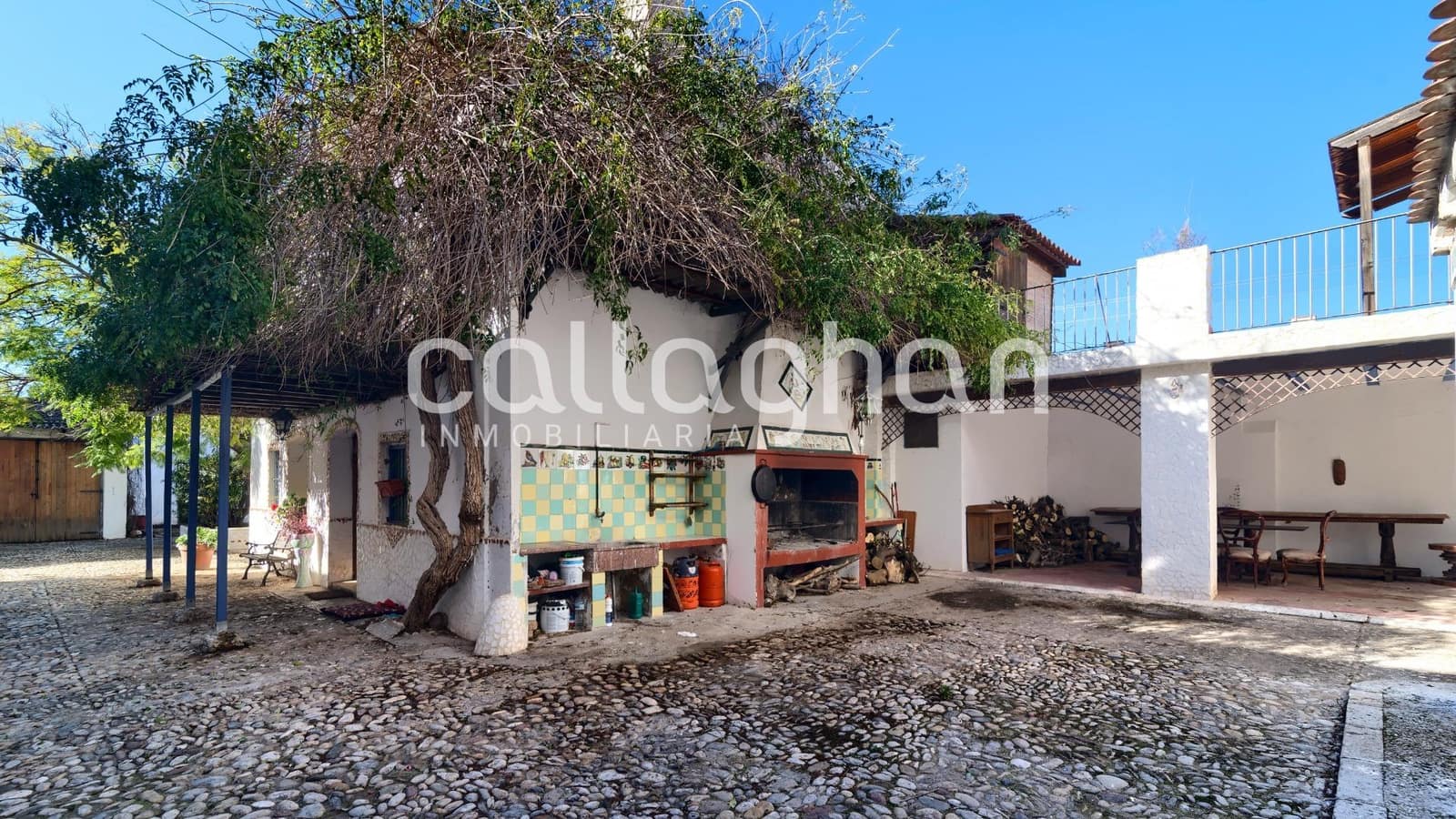 6 bedroom Villa for sale in Manises with pool garage - € 1,100,000 (Ref: 9127316)
