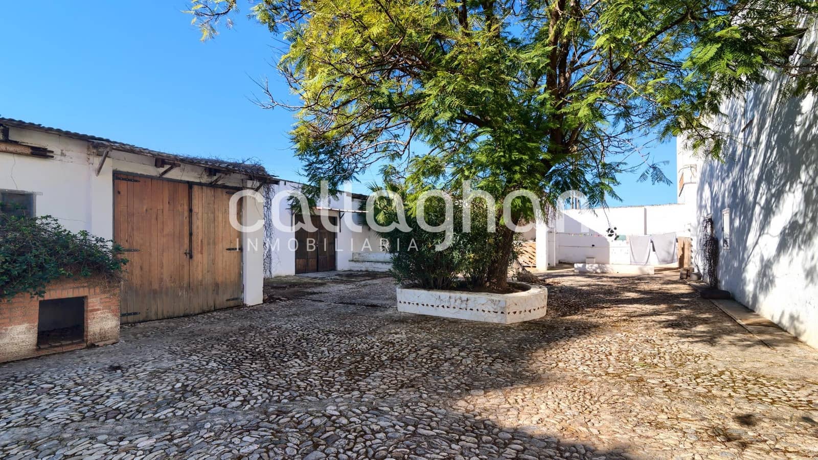 6 bedroom Villa for sale in Manises with pool garage - € 1,100,000 (Ref: 9127316)
