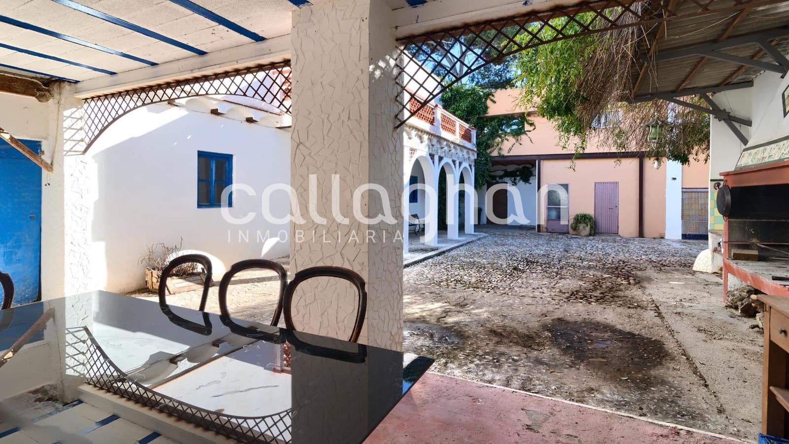 6 bedroom Villa for sale in Manises with pool garage - € 1,100,000 (Ref: 9127316)