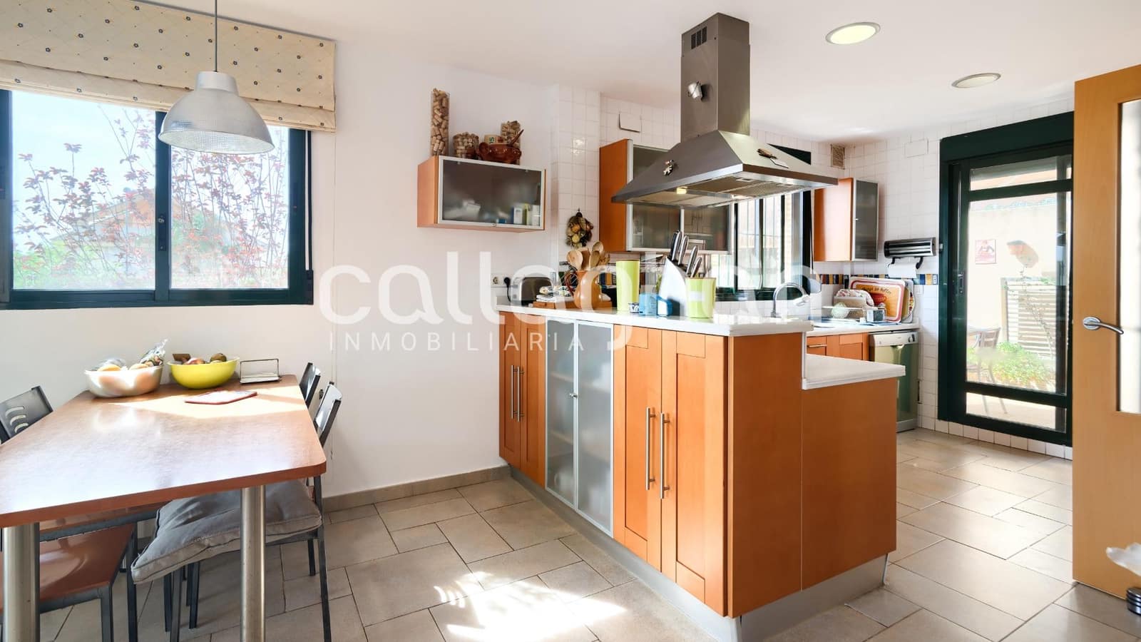 5 soveværelse Villa til leje i Godella med swimmingpool garage - € 3.000 (Ref: 9127317)