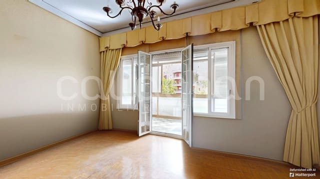 5 sovrum Lägenhet till salu i Arrancapins, Valencia stad - 395 000 € (Ref: 9127322)