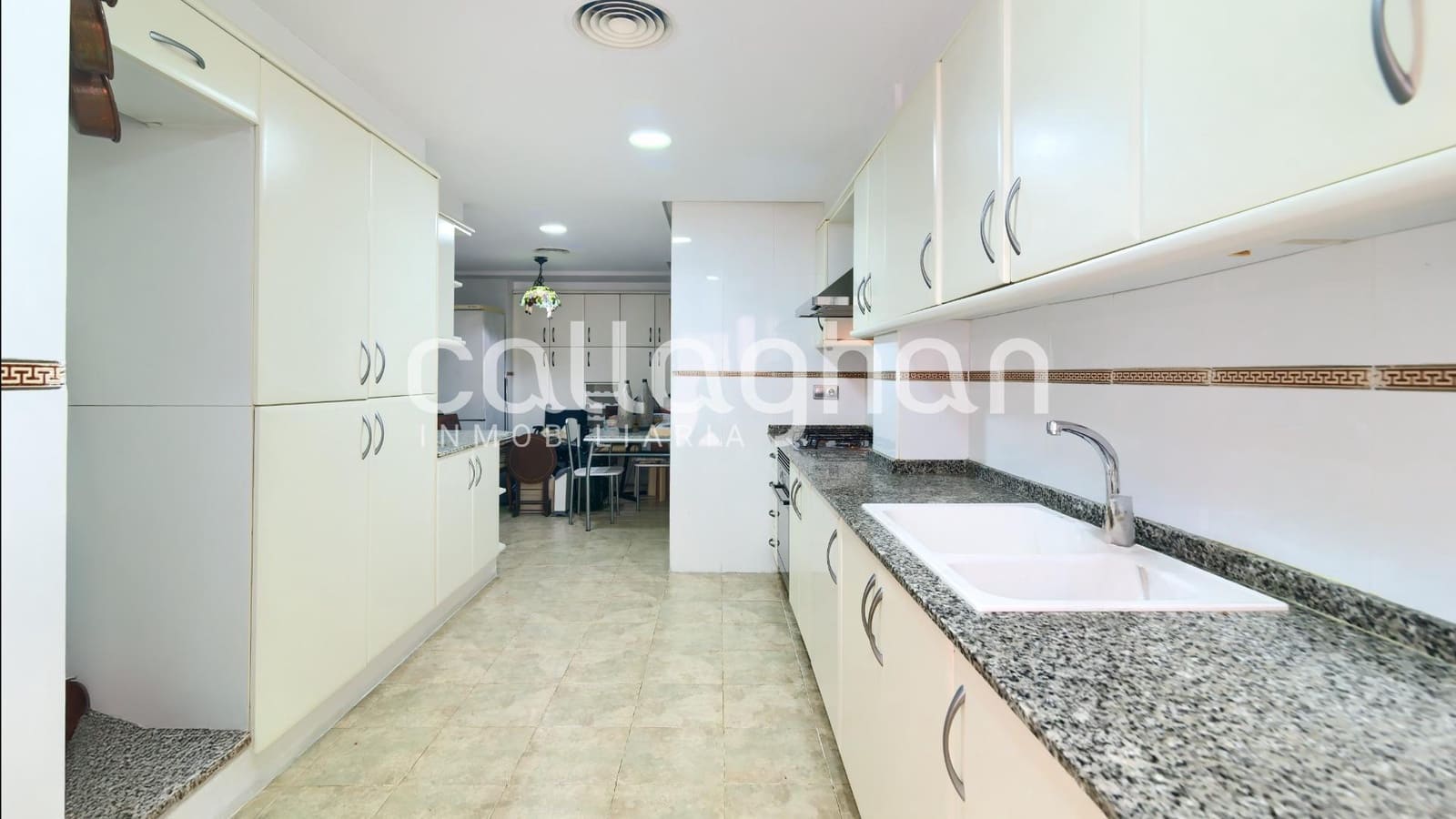 Piso de 3 habitaciones en València ciudad en venta con garaje - 1.200.000 € (Ref: 9132567)