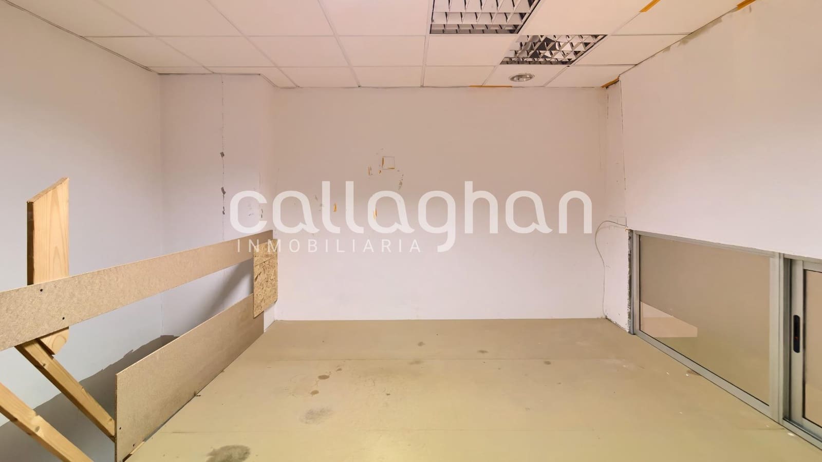 Local Comercial en València ciudad en venta - 200.000 € (Ref: 9132569)