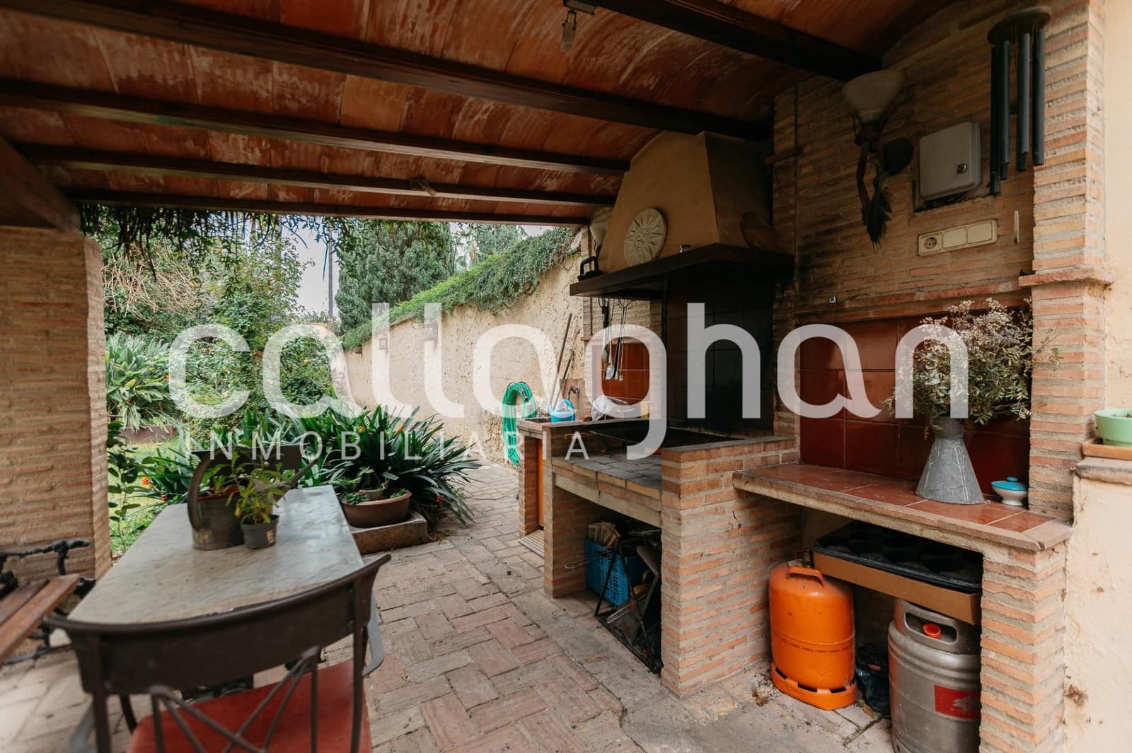 Chalet de 6 habitaciones en Rocafort en venta con piscina garaje - 3.400.000 € (Ref: 9134630)